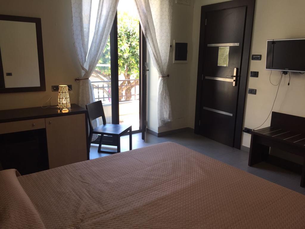 B&B Iacola Bacoli Bagian luar foto